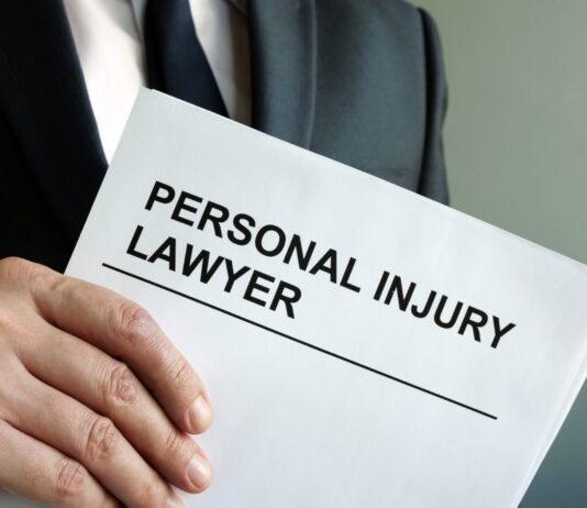 Personal Injury Lawyer Tips for Maximizing Claim Compensation