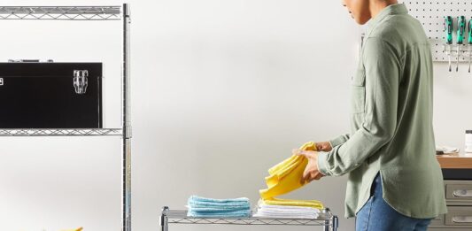 Choosing Chrome Shelving for Your Business: The Complete Buying Guide chrome shelving